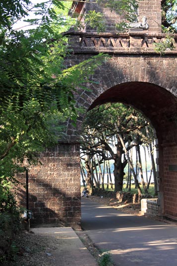 Viceroy's Gate, Old Goa