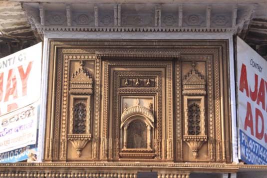 A carved wooden balcony, Gwalior