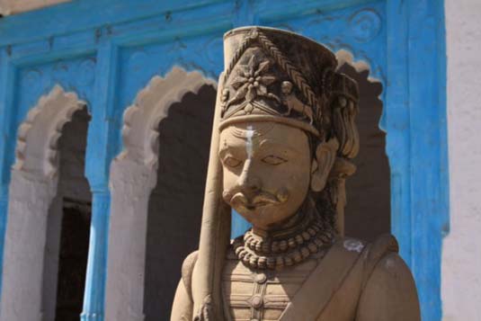 Stone carved guard, Tombs, Gwalior