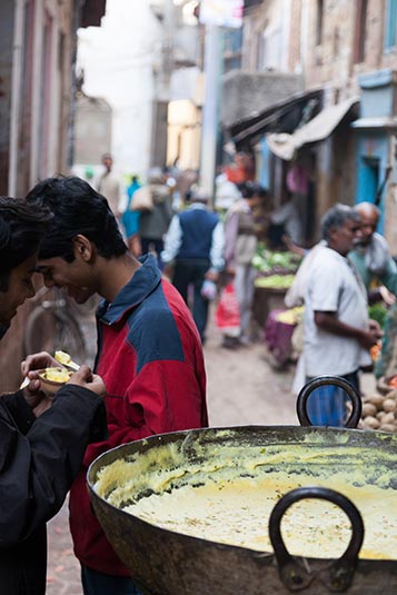 Zaag Vendor, Varanasi, India