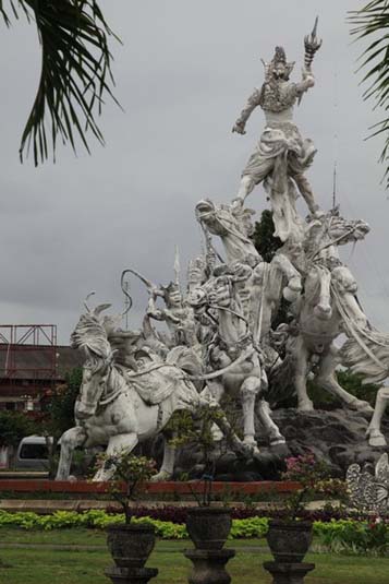 Krishna Arjuna Statue, Bali