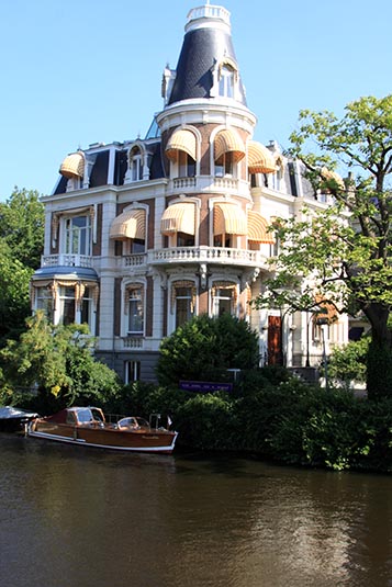 Canalside, Museumplein, Amsterdam, the Netherlands