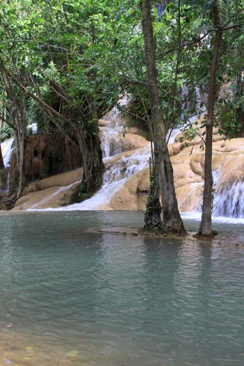 Sai Yok Noi Waterfall Park, Sai Nok Yai, Thailand