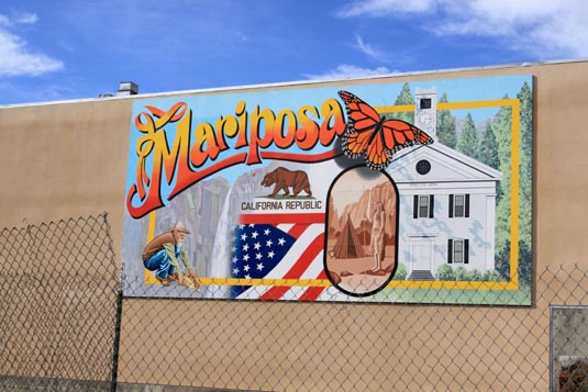 Signpost, Mariposa, California, USA