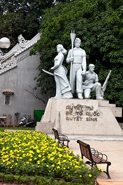 Memorial, Hoan Kiem Lake, Old Quarter, Hanoi, Vietnam
